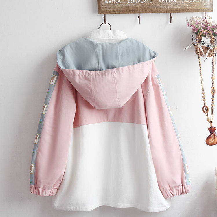 レディース かわいいルーズベア刺繍入り　フード付きジャケット