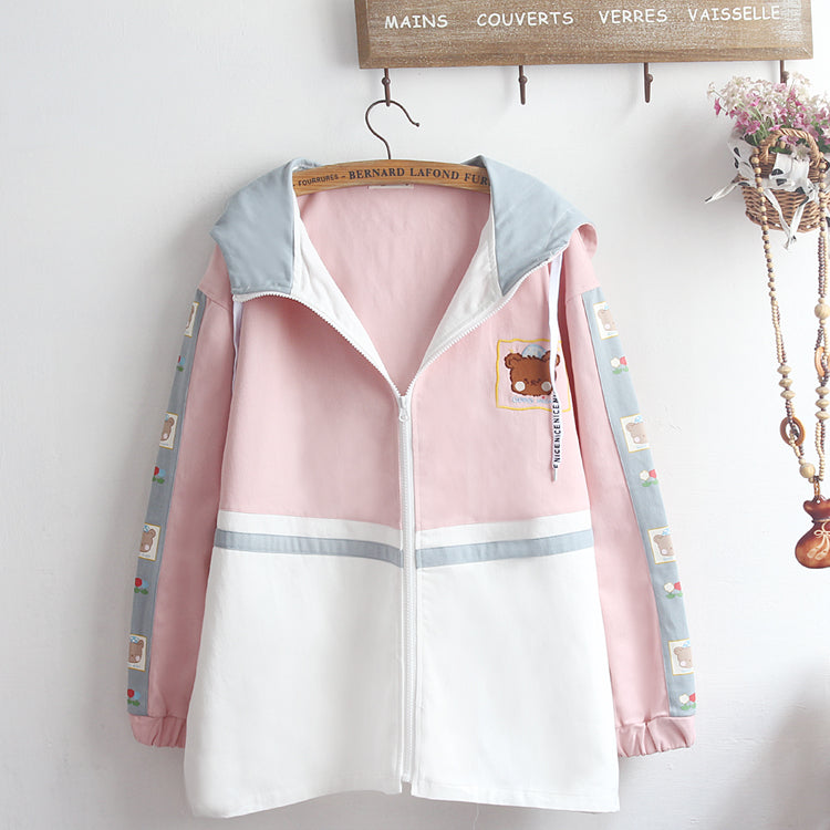 レディース かわいいルーズベア刺繍入り　フード付きジャケット